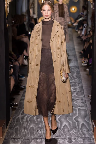 Look 24